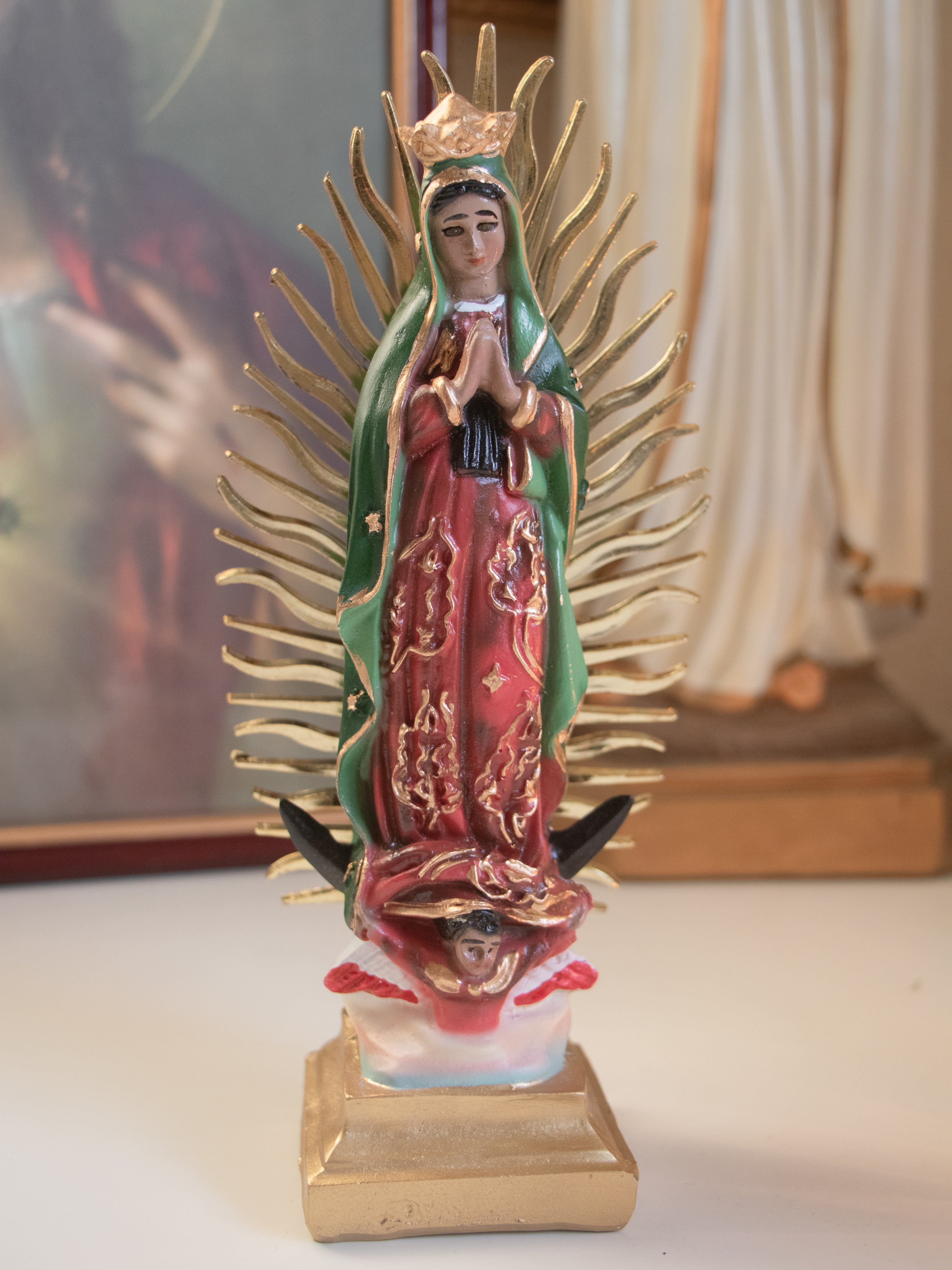 Virgen de Guadalupe Statue