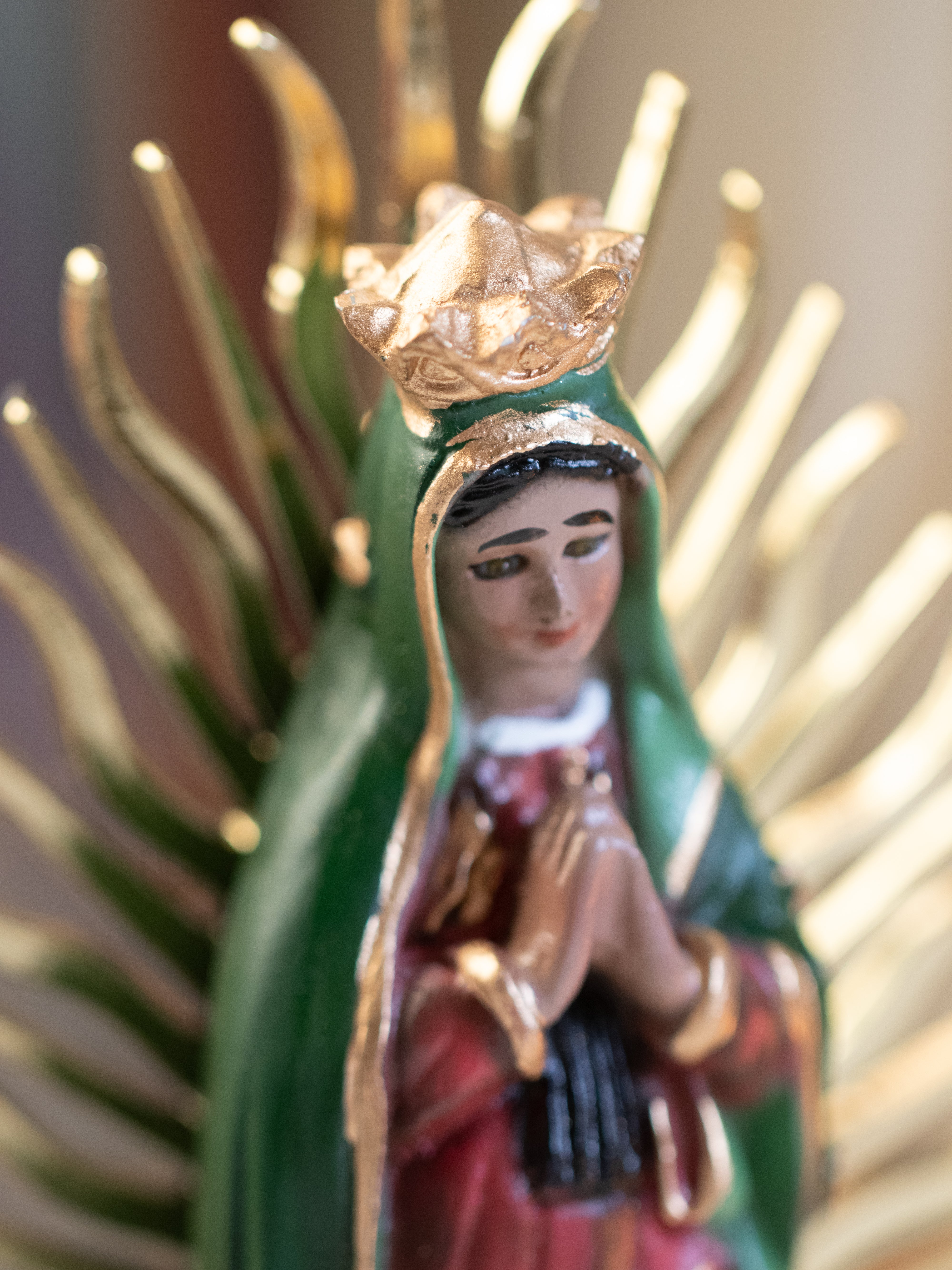 Virgen de Guadalupe Statue